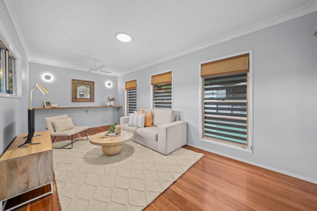 15 Tibor Ct, Ashmore, QLD 4214