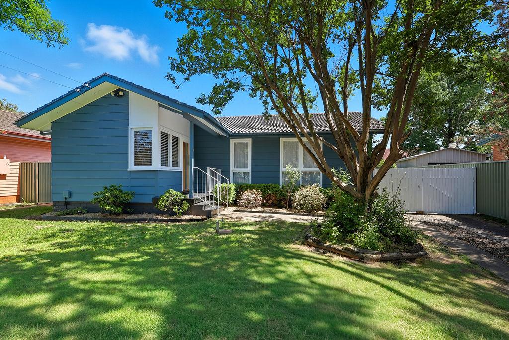 5 VALDER AVE, HOBARTVILLE, NSW 2753