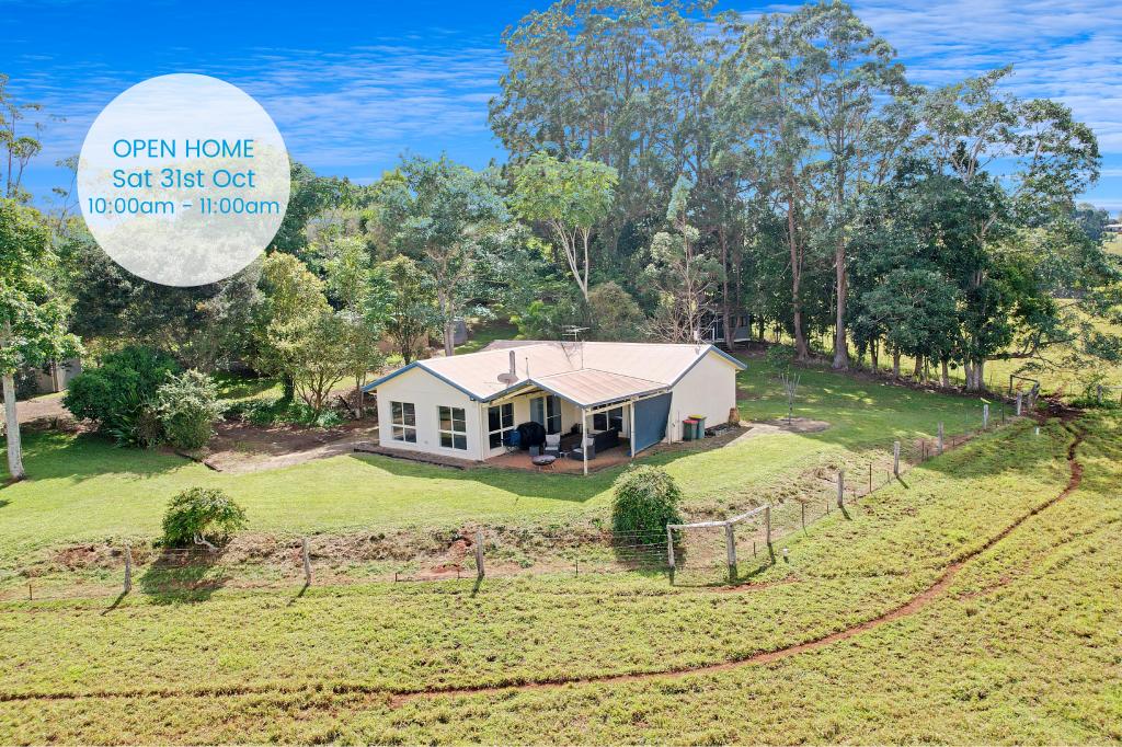 124 Russell Rd, Lake Eacham, QLD 4884
