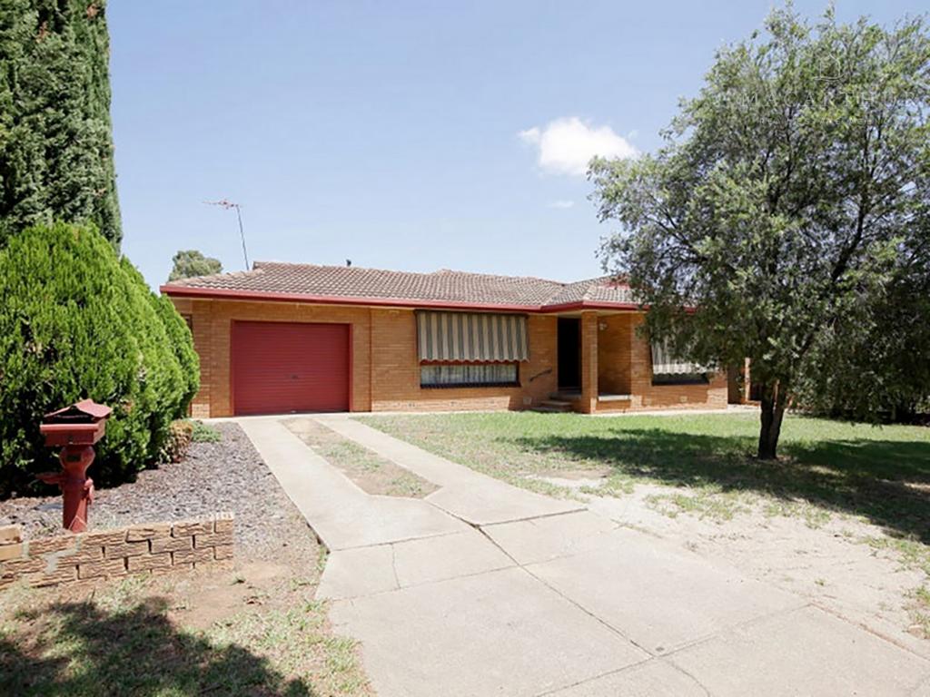 4 Fraser St, Mount Austin, NSW 2650