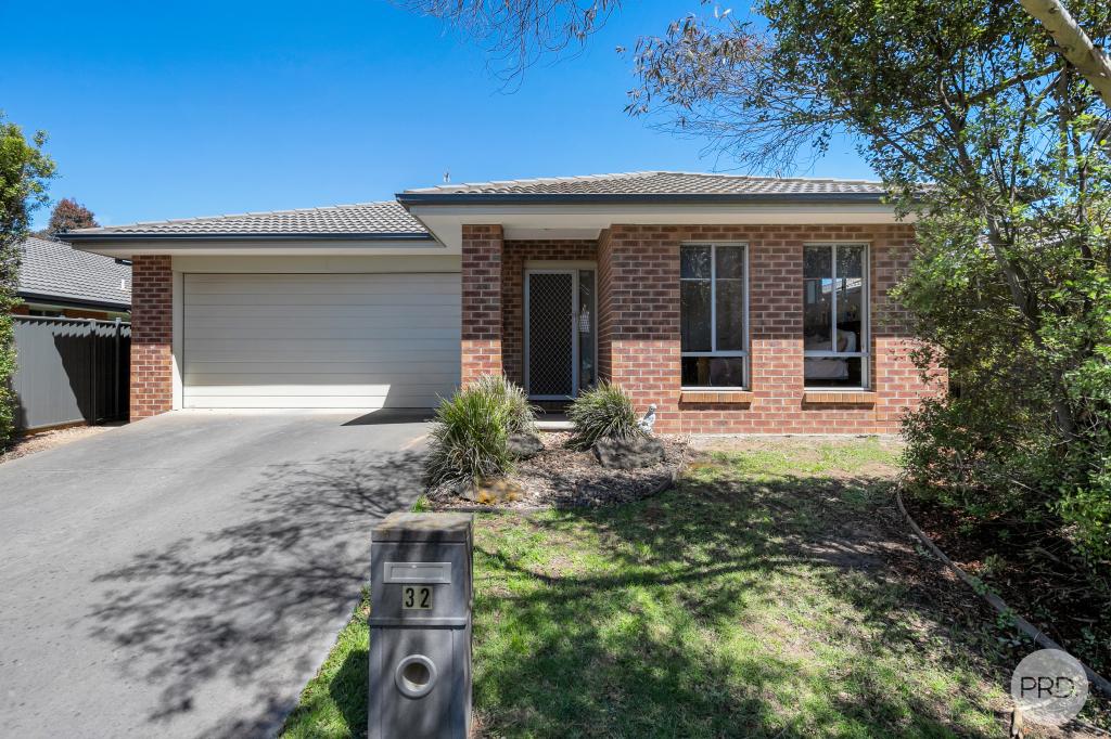 32 Craven St, Lucas, VIC 3350