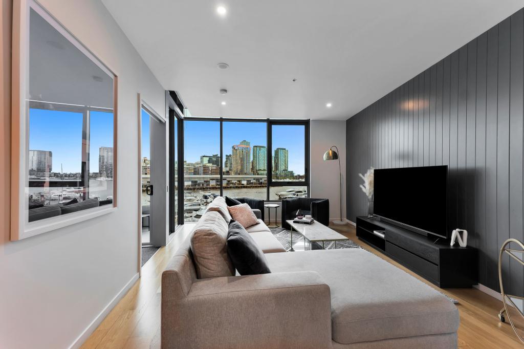 203/2 Newquay Prom, Docklands, VIC 3008