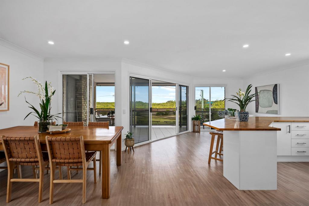 797 Esplanade, Lota, QLD 4179