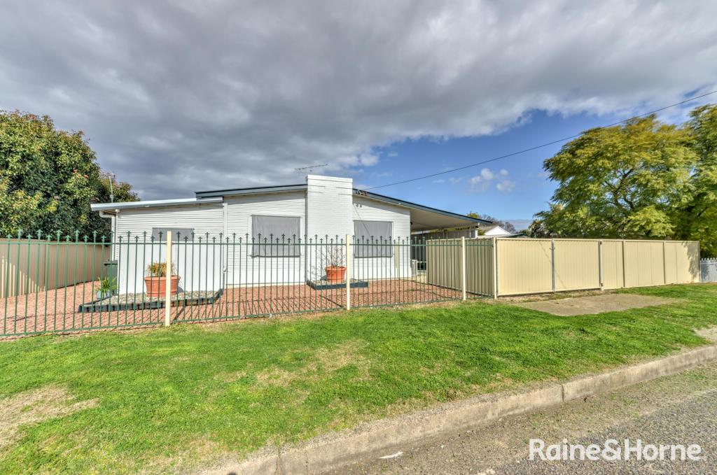 8 Jenkin St, South Tamworth, NSW 2340