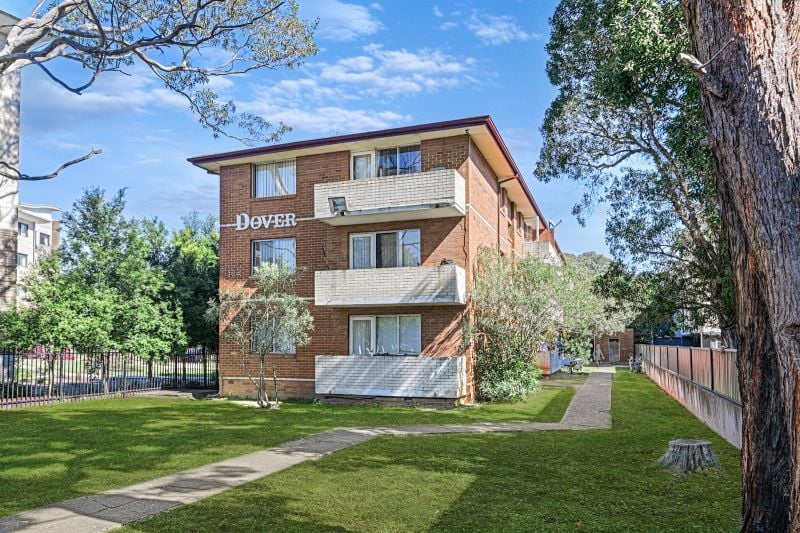 8 Ruby St, Carramar, NSW 2163