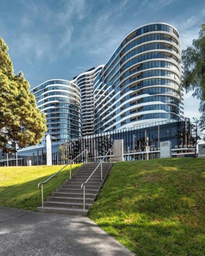 2011/8 Hallenstein St, Footscray, VIC 3011