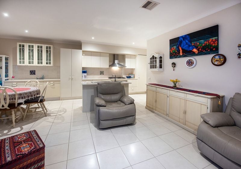 2 Paloma Ct, Bundoora, VIC 3083