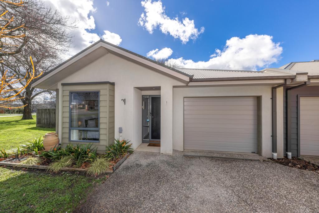 1/1-5 Rodney St, Gisborne, VIC 3437