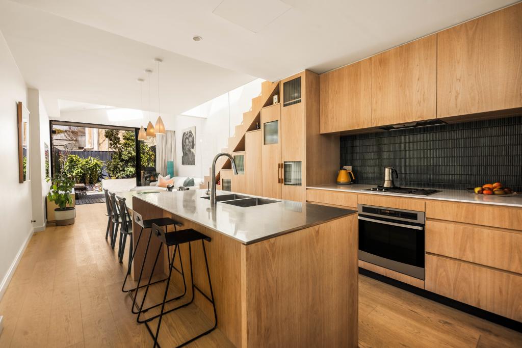 11 ADA ST, ERSKINEVILLE, NSW 2043