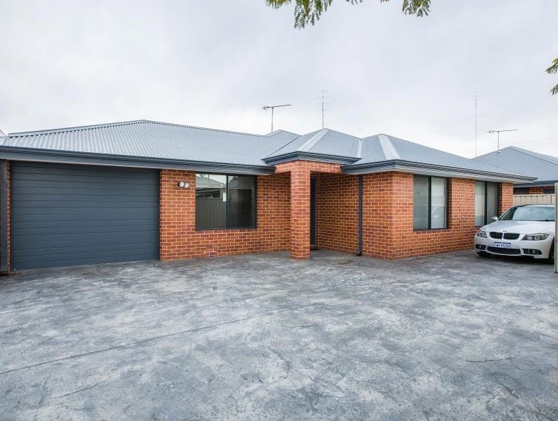 2b Lowe St, Carey Park, WA 6230