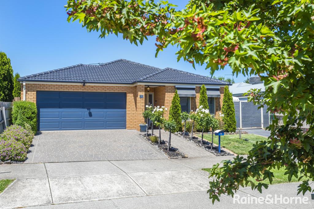 16 VERNON CL, NEW GISBORNE, VIC 3438