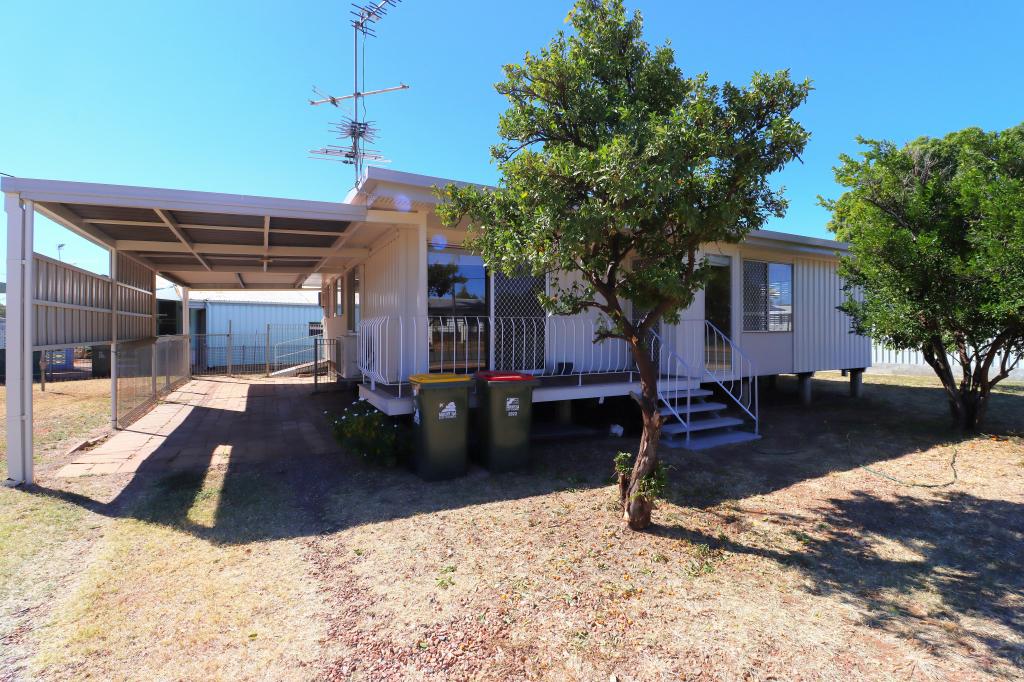 4 Milne Bay Rd, Mount Isa, QLD 4825