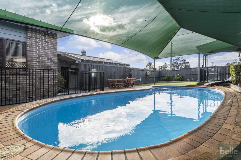 25 Russell St, The Oaks, NSW 2570