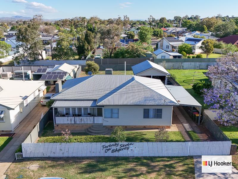 27 Edgeroy St, South Tamworth, NSW 2340