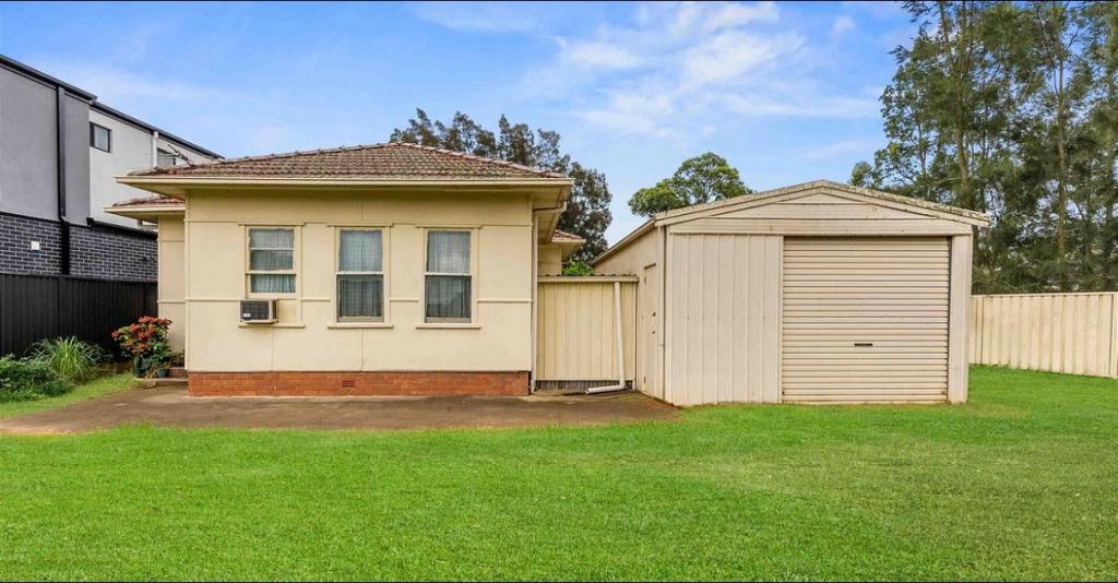 66 Avoca Rd, Canley Heights, NSW 2166