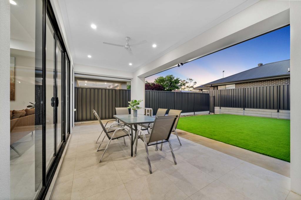 22a Leeds Ave, Northfield, SA 5085