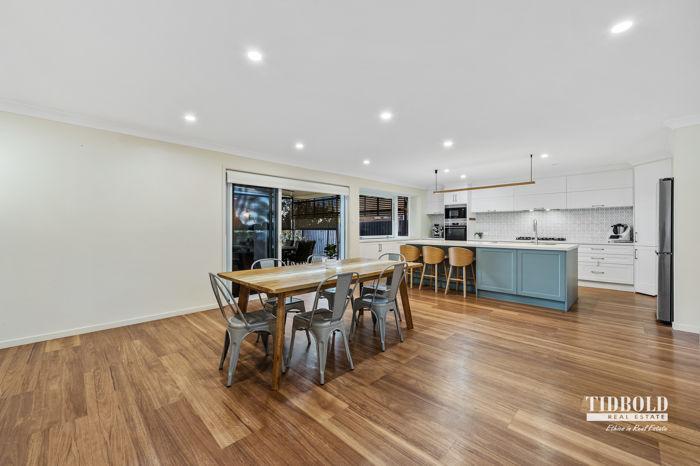 221 Randall Rd, Wynnum West, QLD 4178
