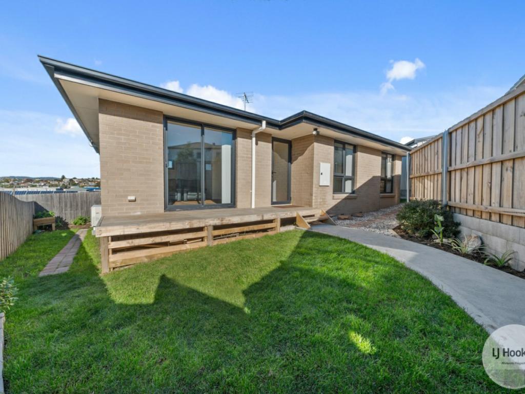 2/24 Arundel St, Derwent Park, TAS 7009