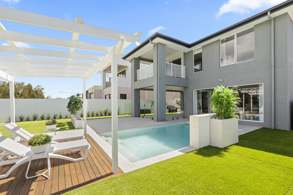 43 Lake Serenity Bvd, Helensvale, QLD 4212