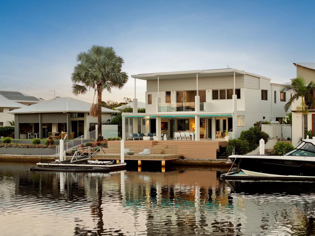 4 RAINBOW LANE, PELICAN WATERS, QLD 4551