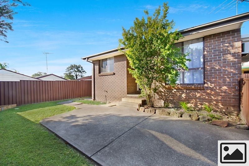 5a Ontario Ave, St Clair, NSW 2759
