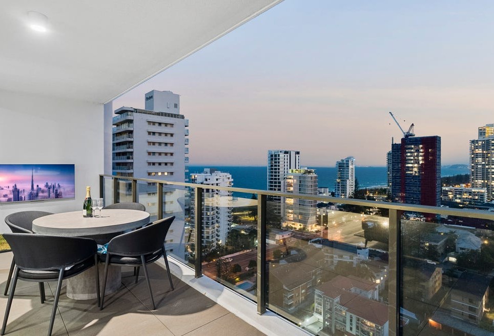 73/18 Chelsea Ave, Broadbeach, QLD 4218