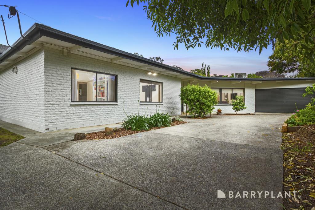 14 VALETTA CRES, KNOXFIELD, VIC 3180