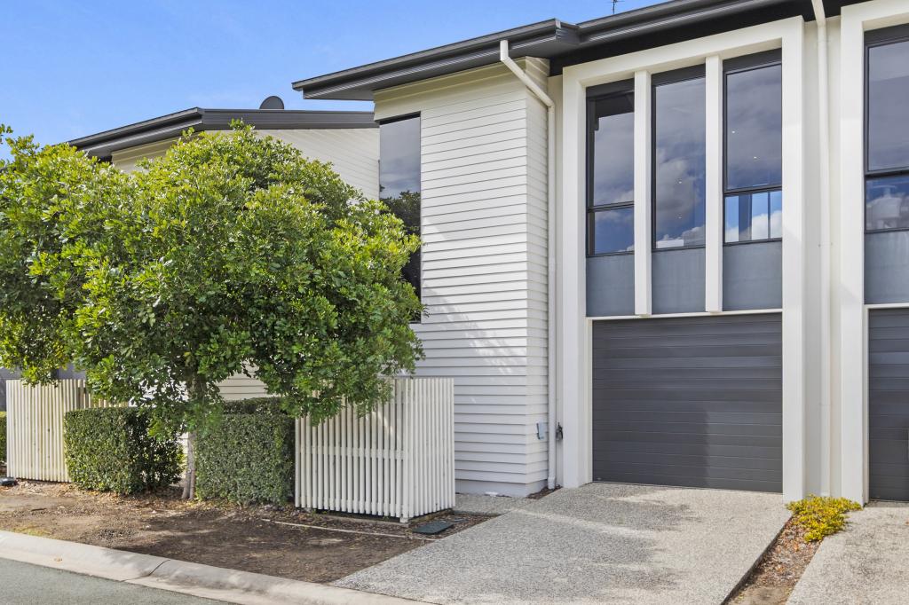 39/1 ANACORA CRES, HOPE ISLAND, QLD 4212