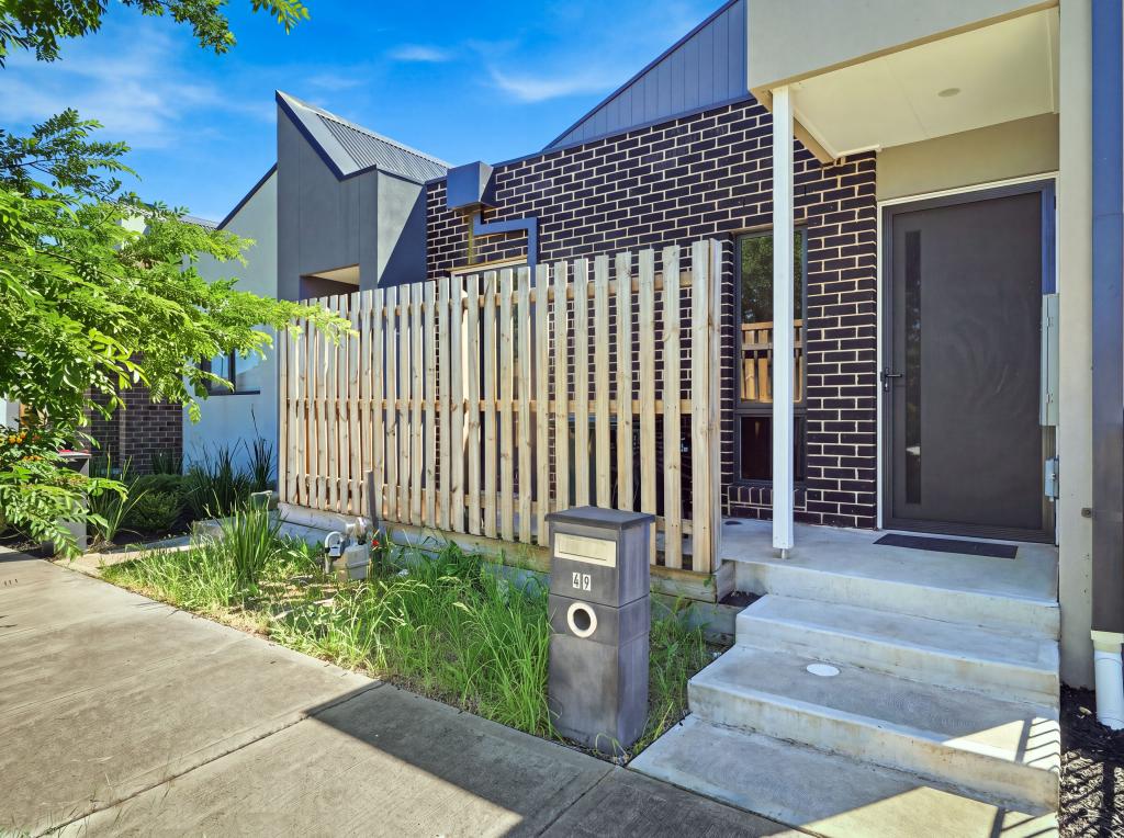 49 Waterbird Cct, Weir Views, VIC 3338