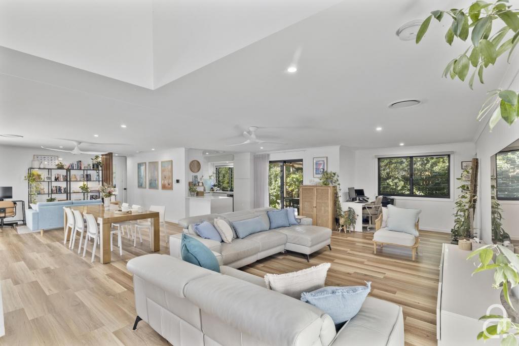 13 Perina St, Warana, QLD 4575