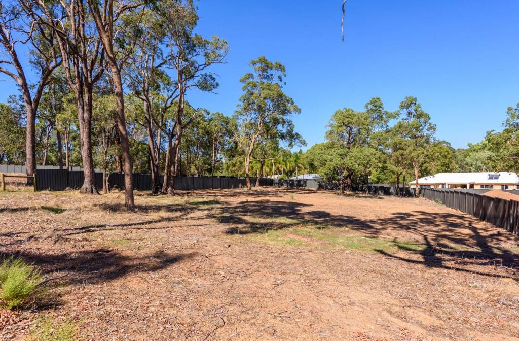 3 Rhodes Way, Mount Helena, WA 6082