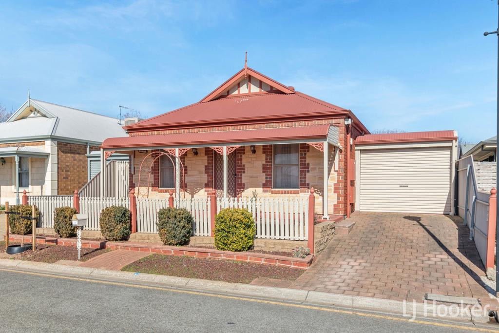 7 Farnell Pl, Greenwith, SA 5125