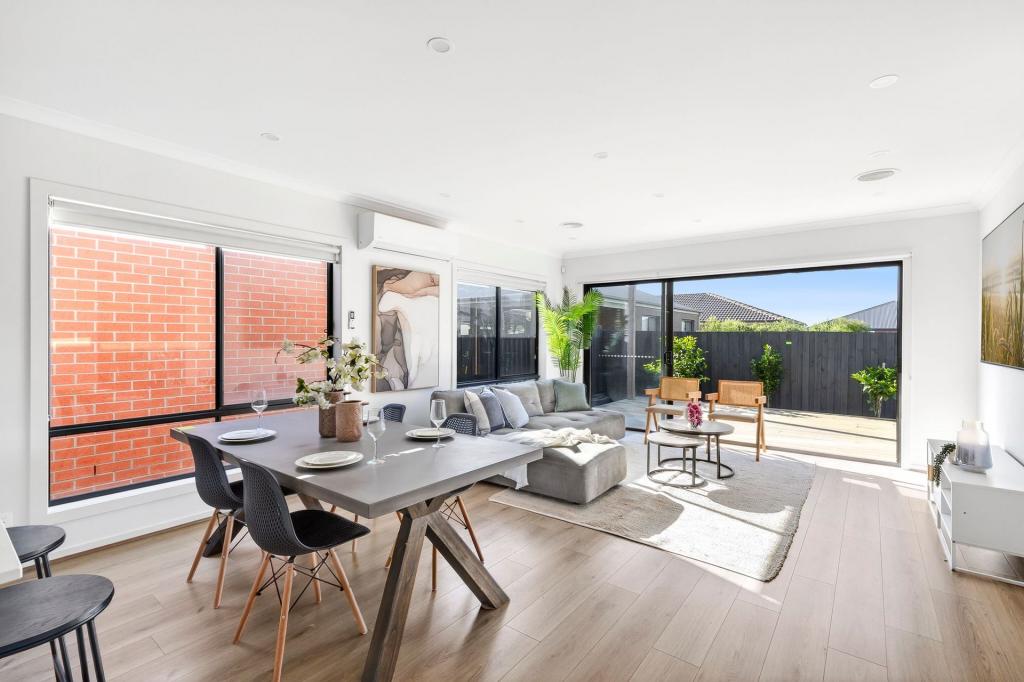6 HABITAT WAY, ARMSTRONG CREEK, VIC 3217