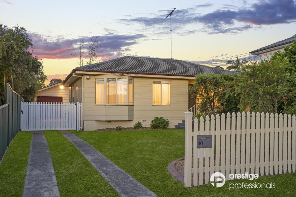 40 Mubo Cres, Holsworthy, NSW 2173