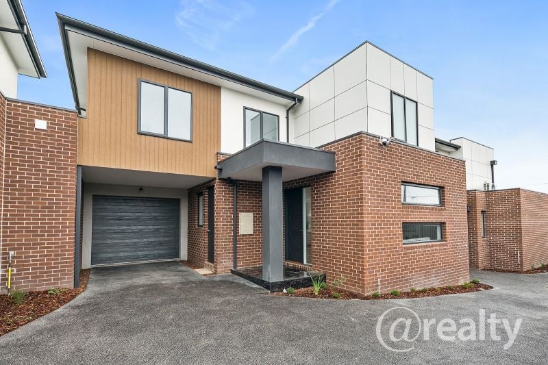 2/19 BAKER ST, LILYDALE, VIC 3140