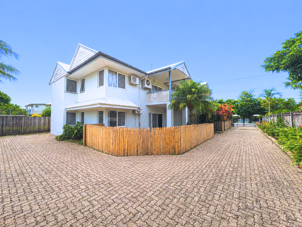 2/217 Mccoombe St, Bungalow, QLD 4870