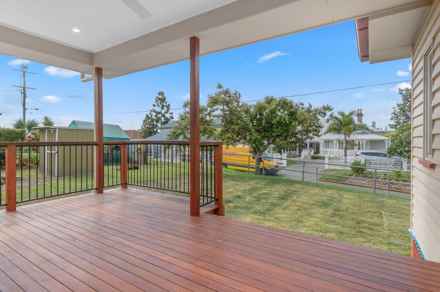 1 Inchcape St, Fairfield, QLD 4103