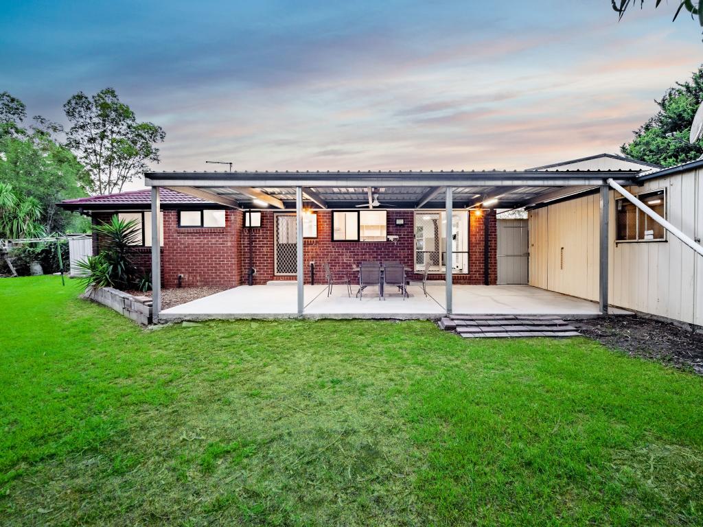 2 Bastow Cl, Pakenham, VIC 3810