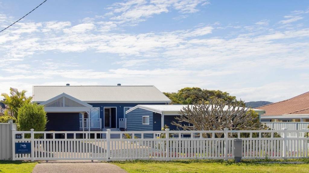 50 Boulder Bay Rd, Fingal Bay, NSW 2315