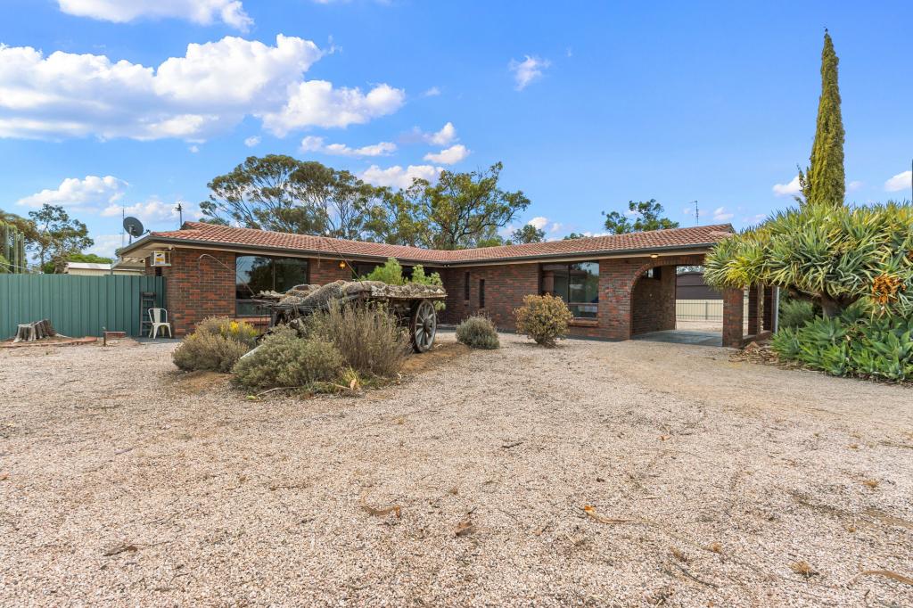 7 Frederick St, Bute, SA 5560