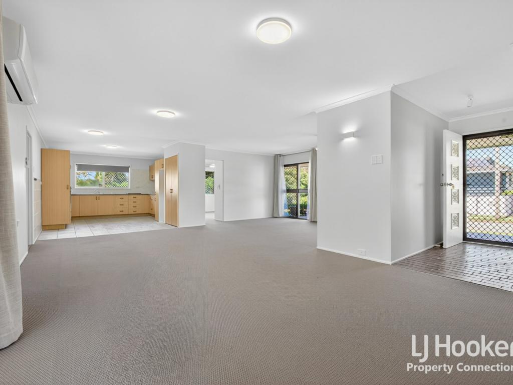 1 Lavercombe Dr, Kallangur, QLD 4503