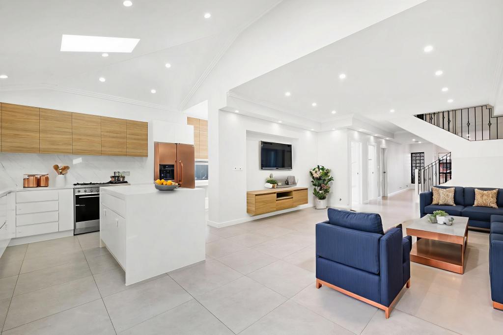 98a Macquarie St, Greenacre, NSW 2190