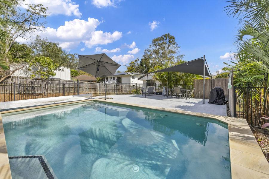 24 Cooneana St, Bundamba, QLD 4304