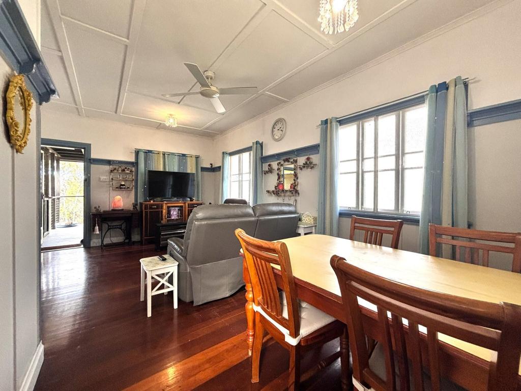 17 Naples Dr, Russell Island, QLD 4184