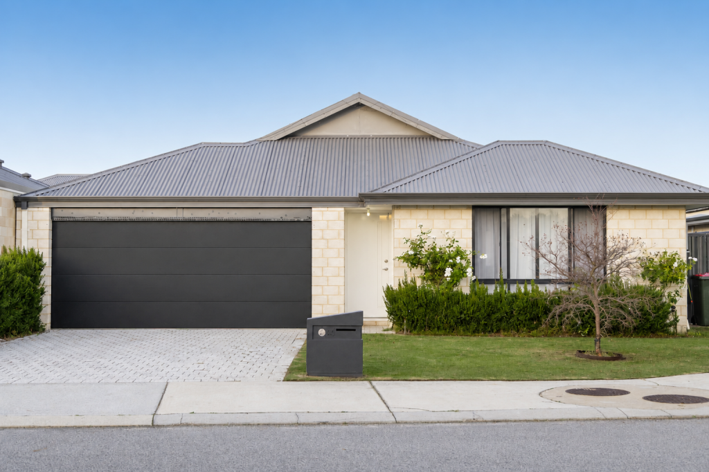 40 Sunlit Ave, Dayton, WA 6055