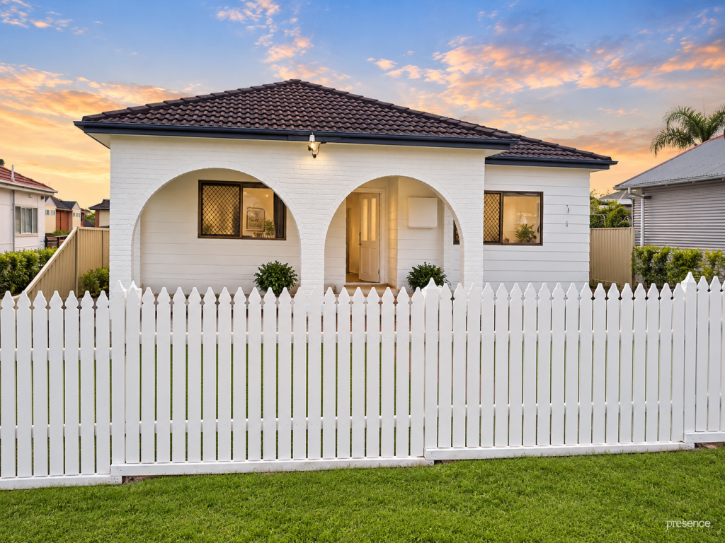 1 Albert St, Belmont, NSW 2280