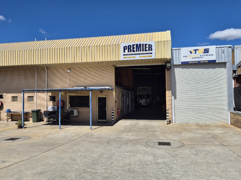 25b Adrian St, Welshpool, WA 6106