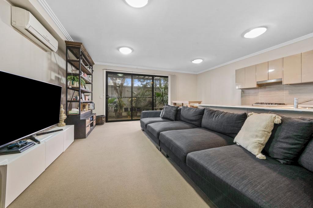 16 Tyler St, Jordan Springs, NSW 2747