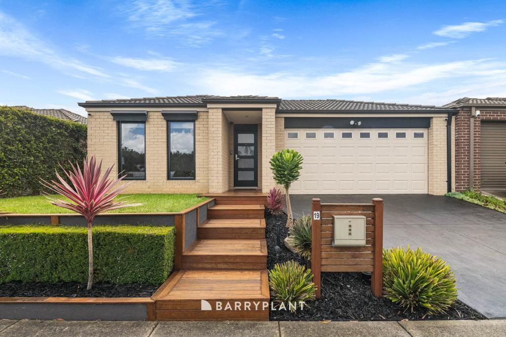 19 Feodora Cres, Narre Warren, VIC 3805