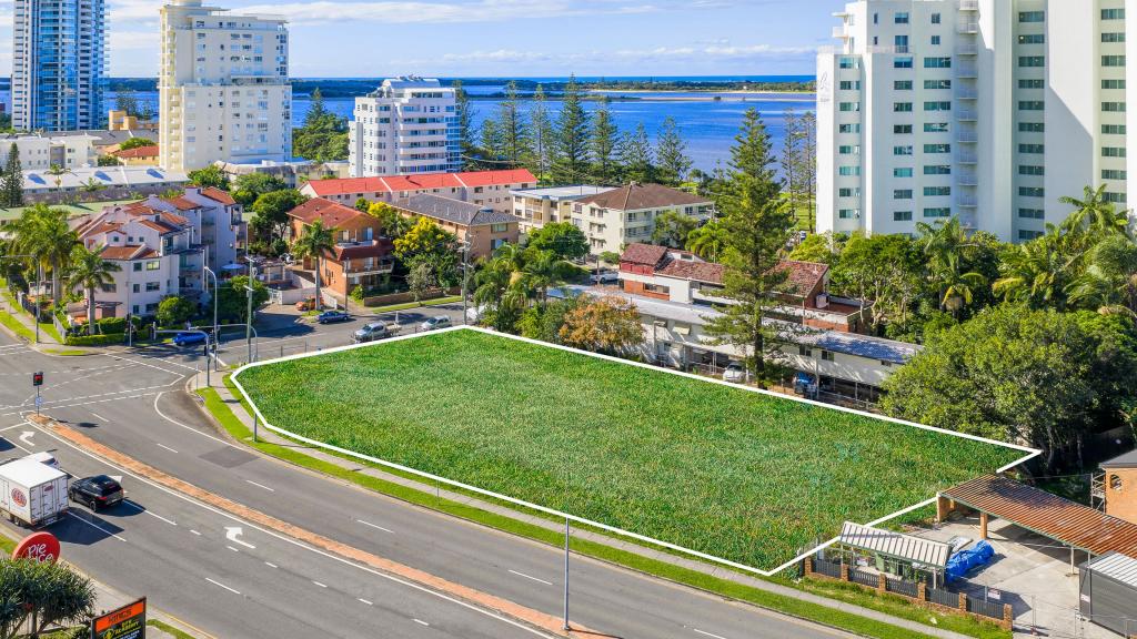 15-21 FRANK ST, LABRADOR, QLD 4215